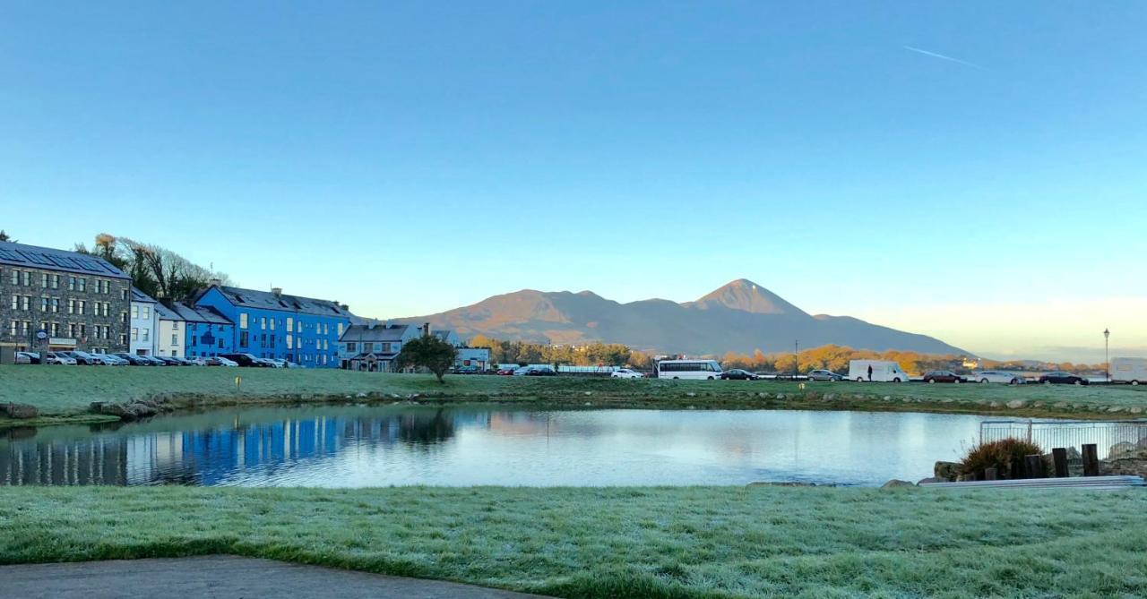 The Waterside Apartment 112 Harbour Mills Westport Bagian luar foto